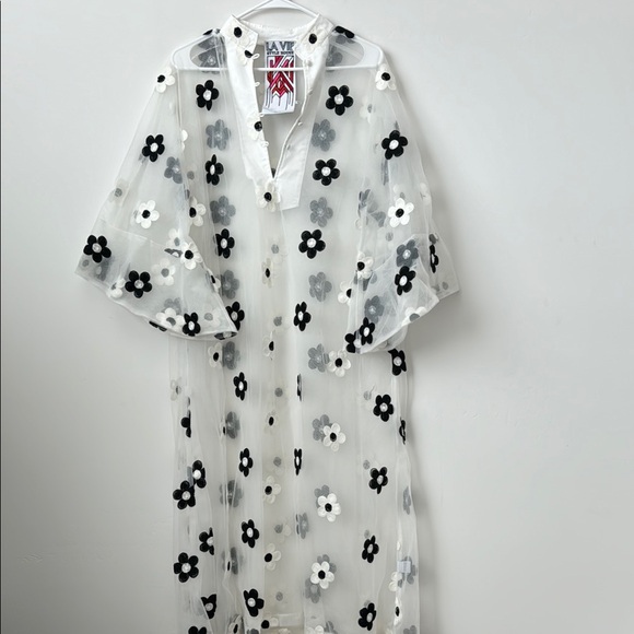 LA VIE Style House Dresses & Skirts - LA VIE Style House White Mesh Caftan Style Dress with Floral Embroidery One Size